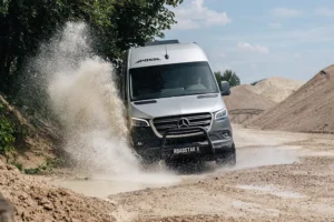 Poessl Roadstar X 4x4 Wohnmobil Campervan Offroad