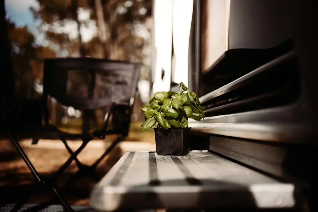 Wohnmobil-Trittstufe, automatisch ausgefahren