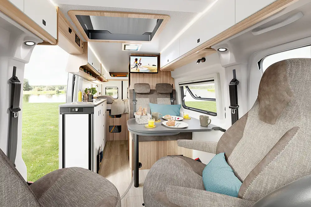 Hobby ONTOUR VAN 600 FTR mit Aufstelldach Innenansicht