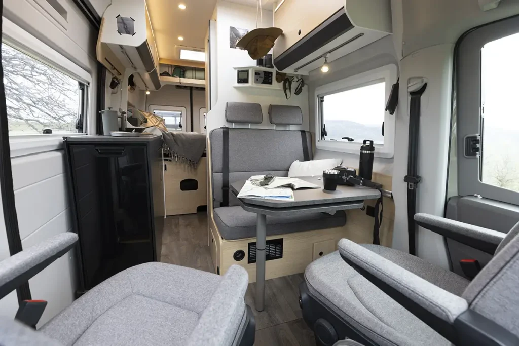 Sunlight-IBEX-VW-CRAFTER-2026-2027-Innenansicht