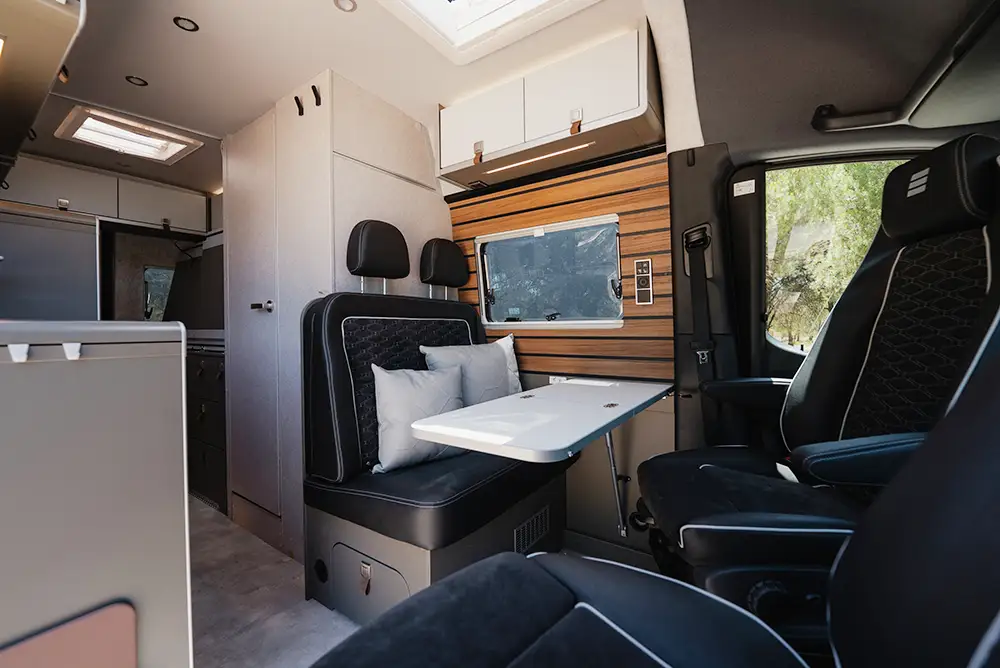 HYMER Grand Canyon S CrossOver Sitzgruppe